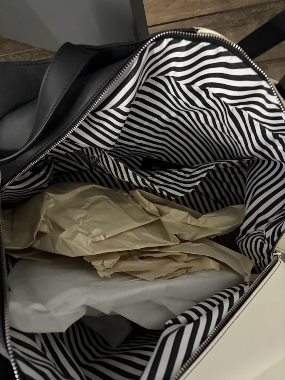 Dolls Kill Black & White Jack-O'-Lantern travel bag - Picture 3 of 3